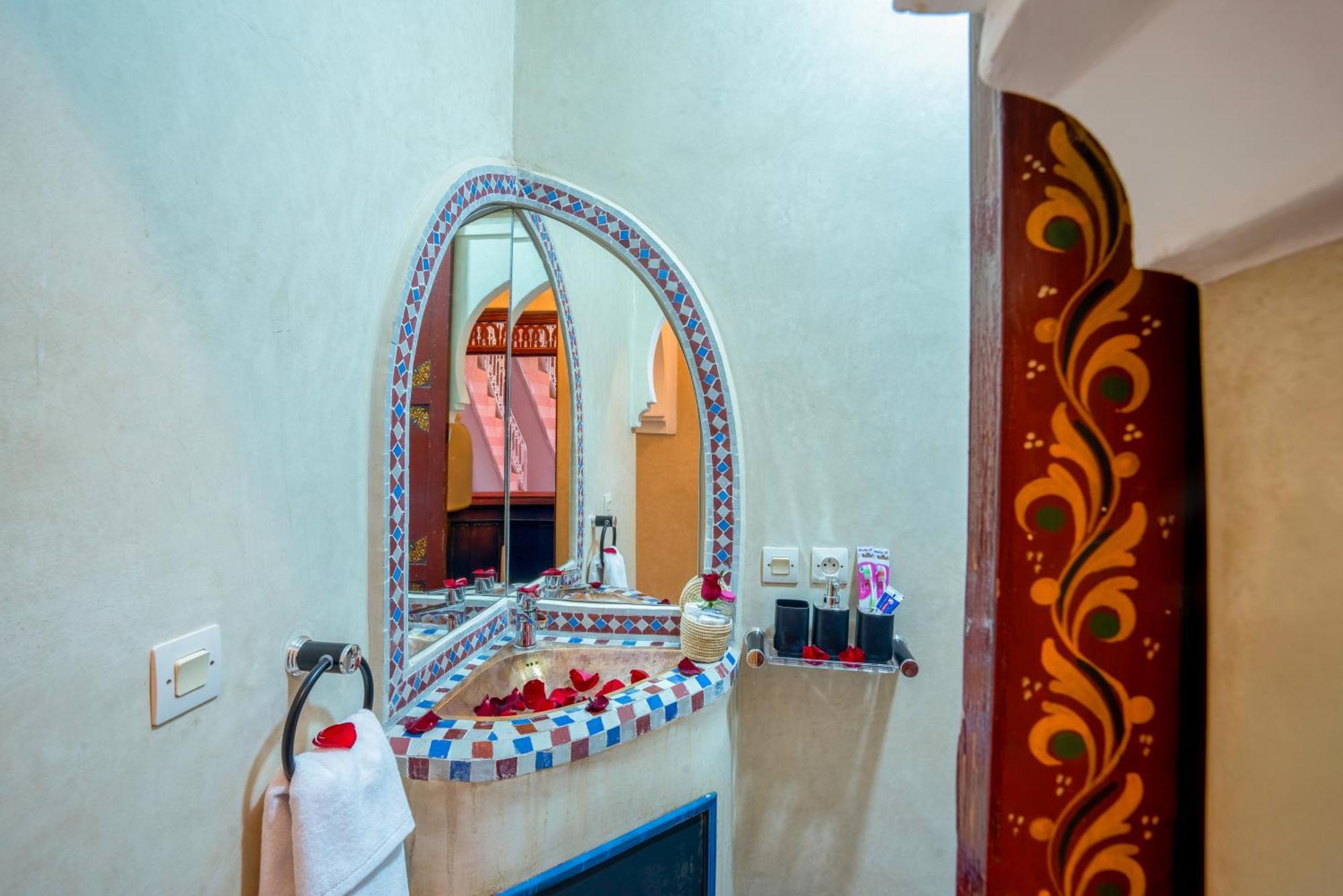 Riad Le Graff Pink Marrakesh Ngoại thất bức ảnh