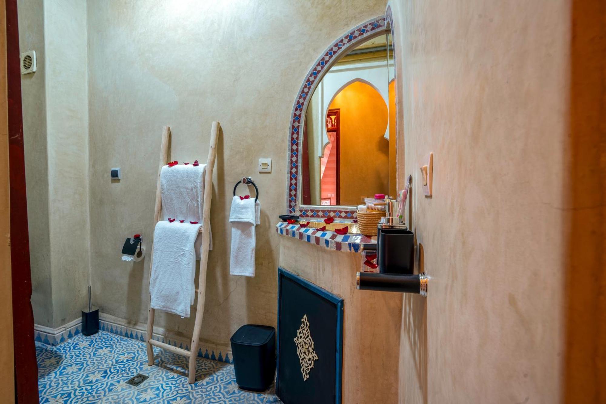 Riad Le Graff Pink Marrakesh Ngoại thất bức ảnh